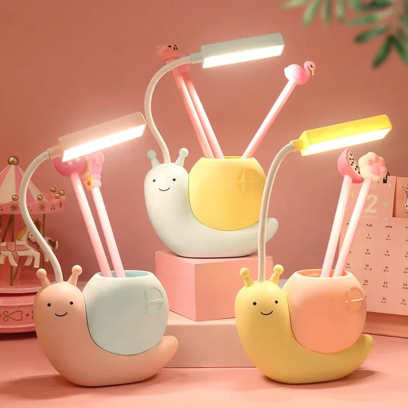 Lámpara de escritorio LED con forma de caracol y soporte para bolígrafos